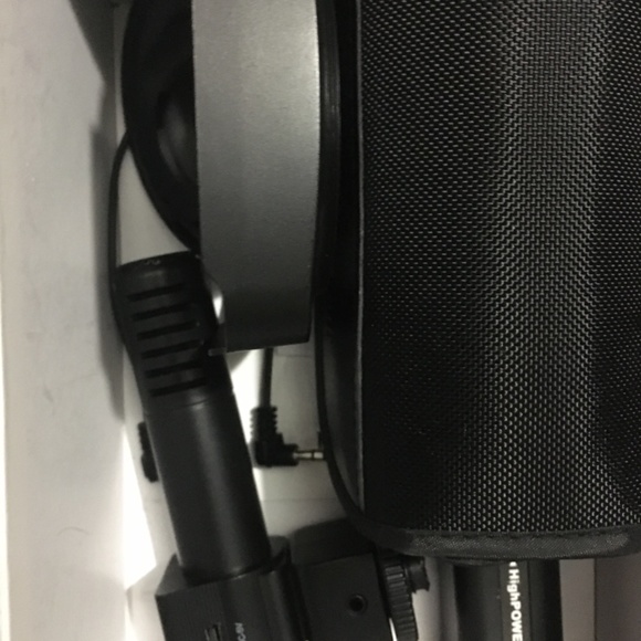 Digital Video Camera - Picture 2 of 8